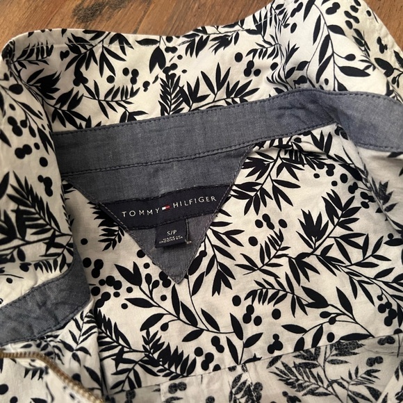Tommy Hilfiger brand top size SP - Picture 12 of 13